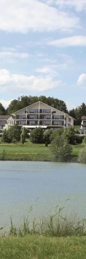 Small Luxury Hotel Wellnesshotel Golfpanorama，位于利普斯维尔的酒店