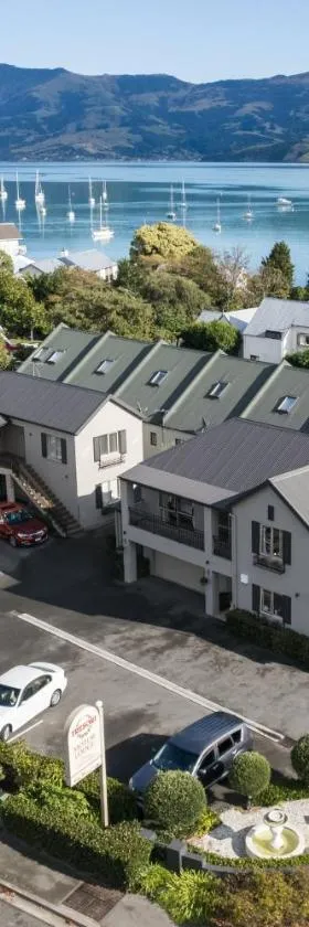 特索里汽车旅馆，位于阿卡罗阿的酒店