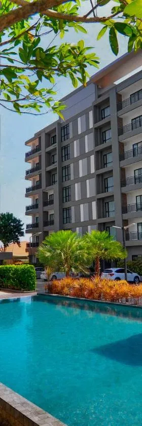 The S Block Condotel，位于Ban Si Than的酒店