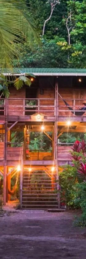The Pelican House Hostel，位于El Valle的酒店