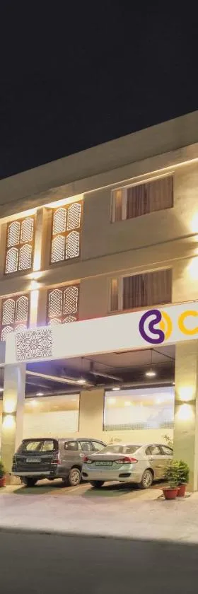 Click Hotel Transport Nagar，位于勒克瑙的酒店