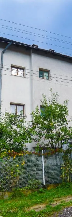 托普佐维旅馆，位于多布里尼什特的酒店