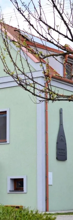ZELENÝ SKLEP，位于多尼杜纳约维采的酒店