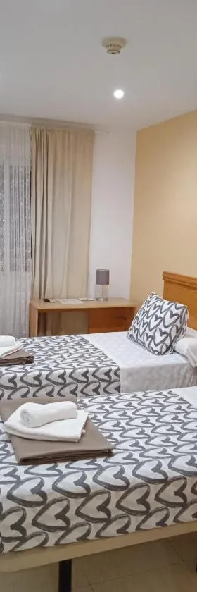 HOTEL El ALAMO MADRID，位于El Álamo的酒店