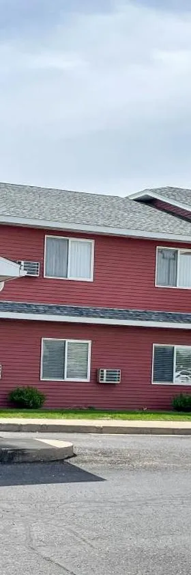 Hudson Inn & Suites，位于哈德森的酒店