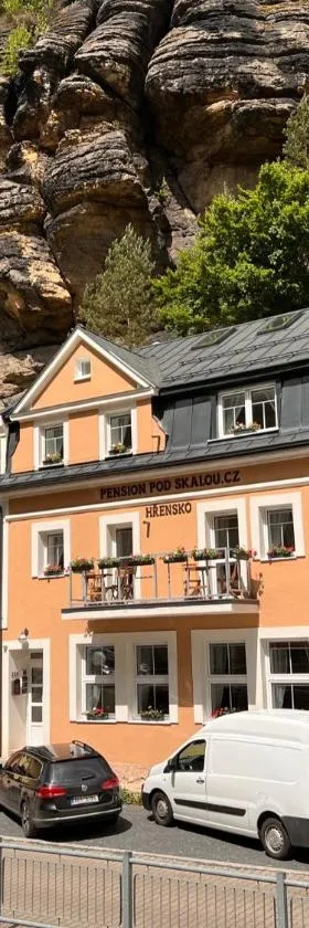 PENSION POD SKALOU，位于赫任斯科的酒店