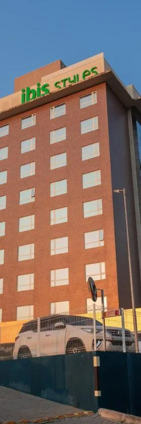 ibis Styles Curitiba Aeroporto，位于圣若泽杜斯皮尼艾斯的酒店