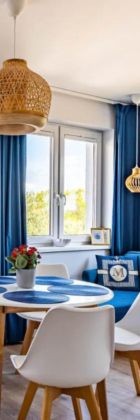 Apartamenty Marynarskie 400m od plaży，位于Debina的酒店
