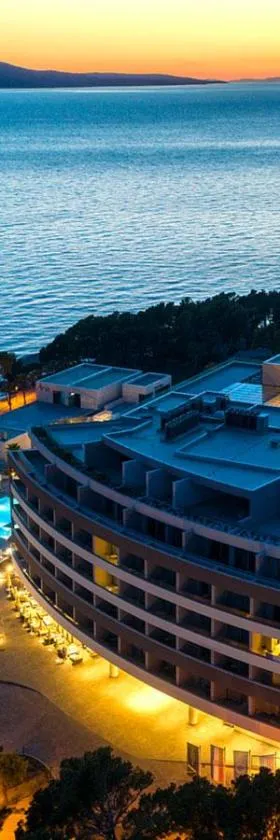 Aminess Laurel Khalani Hotel，位于马卡尔斯卡的酒店