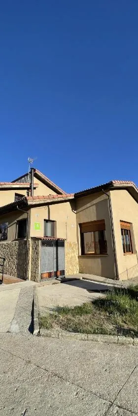 Albergue de griegos，位于Griegos的酒店