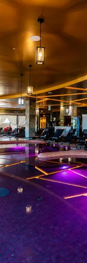 Allure Healthy Hotel & Spa，位于埃格尔的酒店