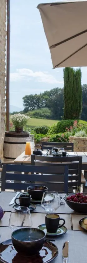 Domaine de Montine Chambres de Charme，位于格里尼昂的酒店