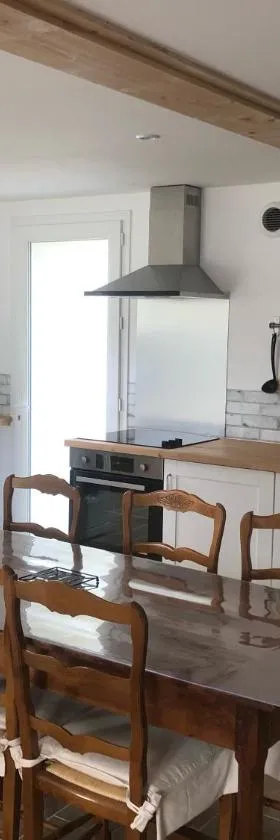 Gîte au calme entièrement rénové，位于Coussay-les-Bois的酒店