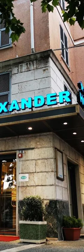新亚历山大酒店 ，位于热那亚的酒店