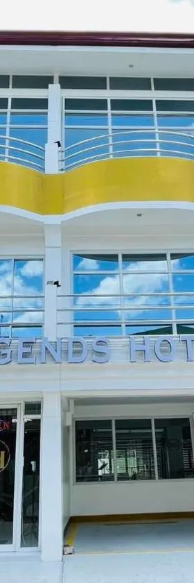 Legends Hotel & Restaurant - Lemery and Taal，位于Lemery的酒店