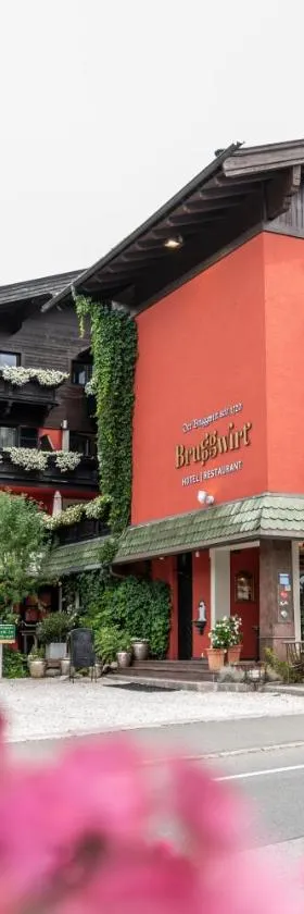 Hotel Bruggwirt，位于蒂罗尔州圣约翰的酒店