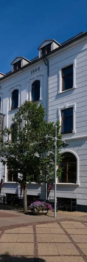 Hotel Phønix Brønderslev，位于布伦讷斯莱乌的酒店