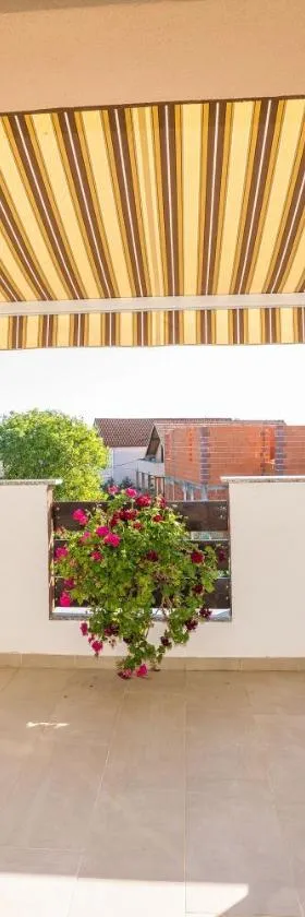 Apartments Maza，位于扎达尔的酒店