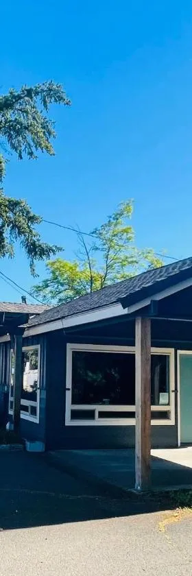 Riverfront Lodging，位于Shady Cove的酒店