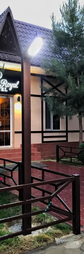 Hotel Grand Royal Jizzakh，位于Jizzax的酒店