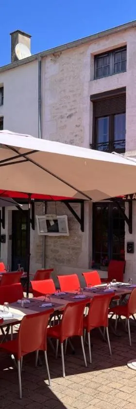 Hostellerie Au rendez-vous des amis，位于肖蒙的酒店