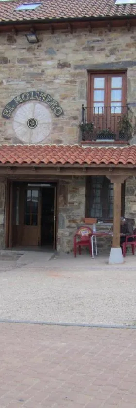Hotel Rural El Molinero de Santa Colomba de Somoza，位于Santa Colomba de Somoza的酒店
