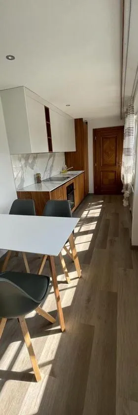 Moderne einzigartige Wohnung in Altdorf，位于阿尔特多夫的酒店
