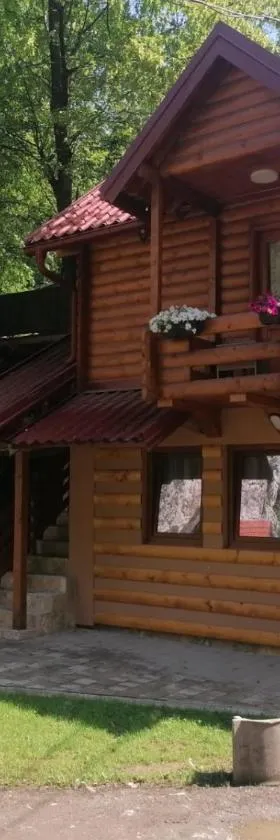Vikendica Matovic Ovcar Banja，位于奥夫查尔巴尼亚尼的酒店