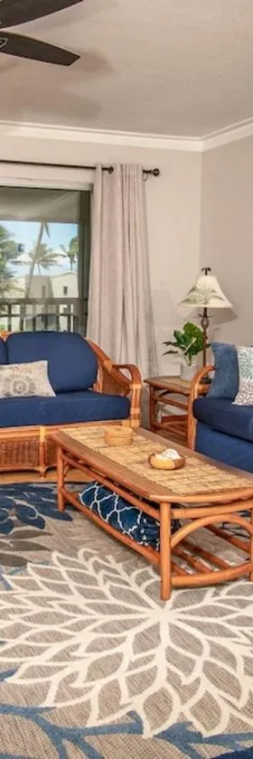 Molokai Island Retreat with Beautiful Ocean Views and Pool - Newly Remodeled!，位于Ualapue的酒店