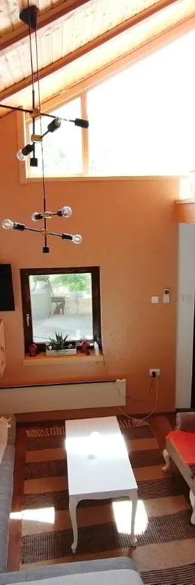 Vila Mila Fruška Gora，位于Velika Remeta的酒店