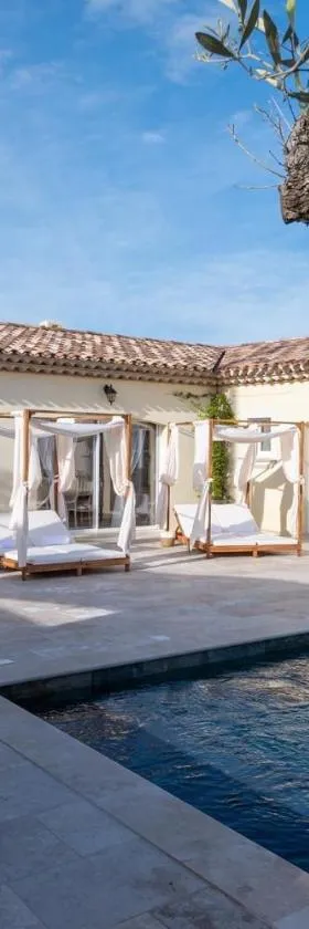 La Bastide du Rocher Boutique Hôtel & Spa，位于罗克布伦河畔阿尔让的酒店