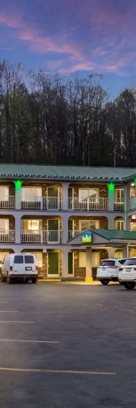萨默斯维尔伊克诺酒店，位于萨默斯维尔的酒店