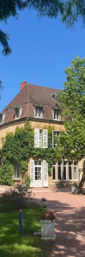 Logis Hôtels Château de La Barge，位于尚特的酒店