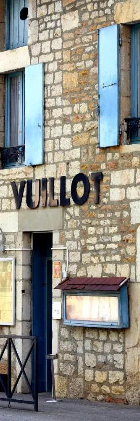 Logis Hôtel restaurant & Pizzeria Vuillot，位于屈索的酒店