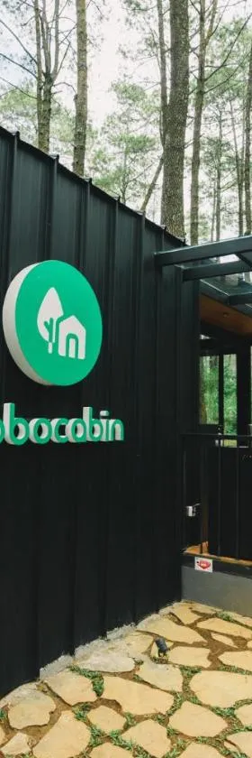 Bobocabin Cikole, Bandung，位于伦邦的酒店