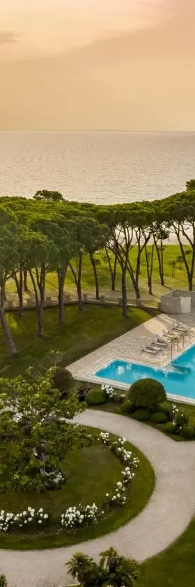 Falkensteiner Hotel Adriana - Adults-only，位于扎达尔的酒店