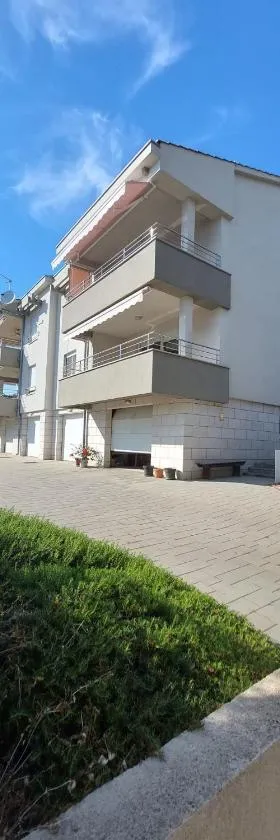 Apartman Emil，位于科济诺的酒店