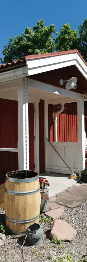Idyllisk nybyggd stuga på Sollerön.，位于Sollerön的酒店