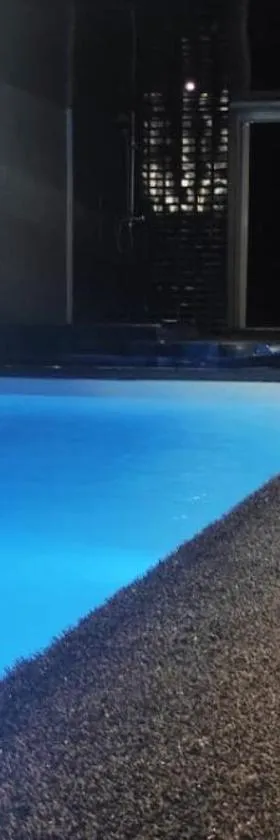 Suite avec piscine privée，位于谢勒的酒店