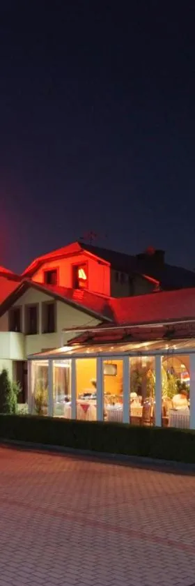 Motel Paradise，位于托日姆的酒店