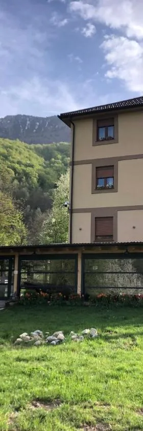 Zvjezdana dolina Garni hotel，位于Andrijevica的酒店