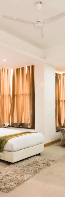 Treebo House Inn，位于诺伊达的酒店