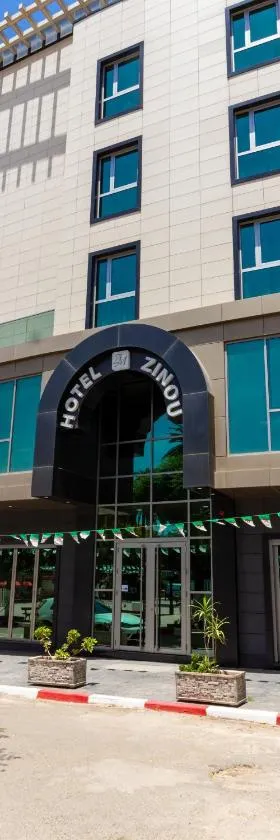Hôtel Zinou zm，位于阿尔及尔的酒店