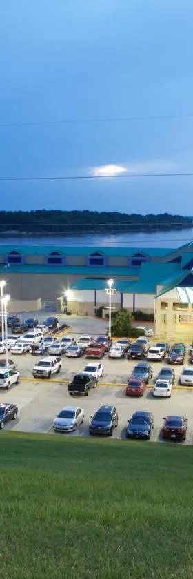 WaterView Casino & Hotel, Trademark Collection by Wyndham，位于维克斯堡的酒店