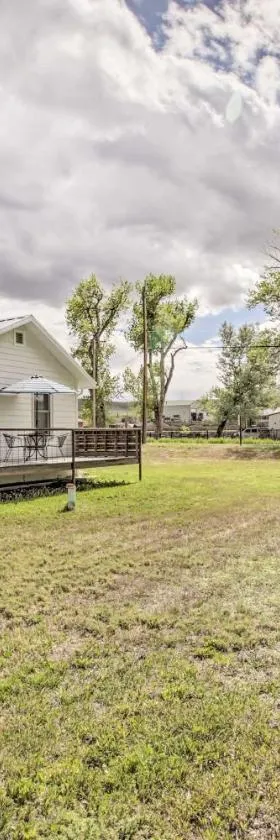 Lovely Thermopolis Home Less Than 3 Mi to Hot Springs，位于瑟莫波利斯的酒店