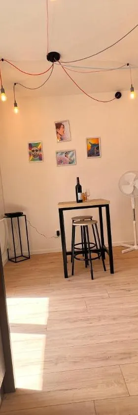 9mins de Lamalou-les-Bains 30mins Avène 40m²，位于贝达里约的酒店