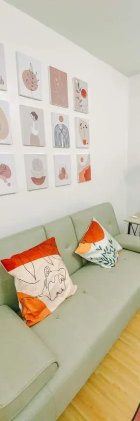 Nordic Themed 1BR Condo - 50 mbps net - Marilao Bulacan - TheRichPlacePh，位于Marilao的酒店