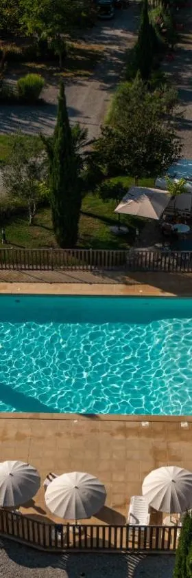 Camping Beau Rivage，位于纳瓦莱克斯的酒店
