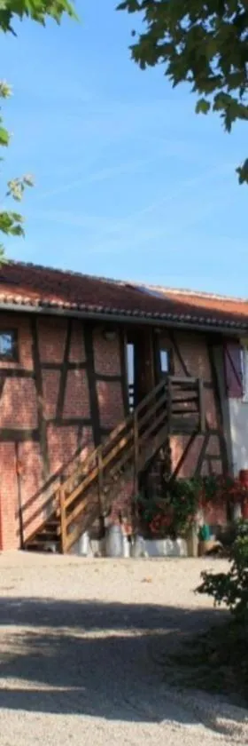 Chambres d'hôtes Les Vignes，位于Montcet的酒店