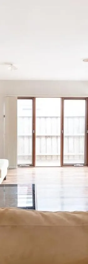 Holiday Rental 6 KING BD 12PPL，位于Truganina的酒店